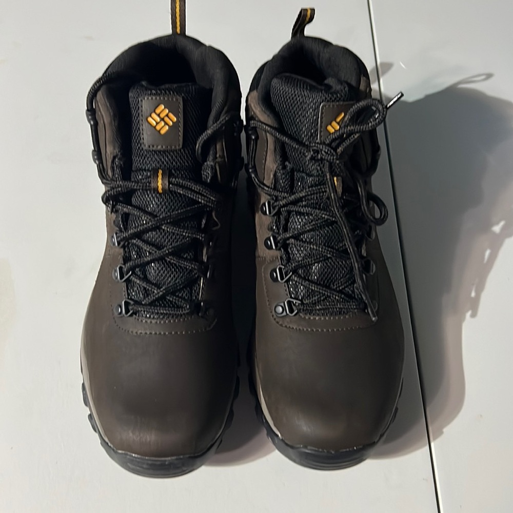 Men’s Newton Ridge Plus ll waterproof boots.
